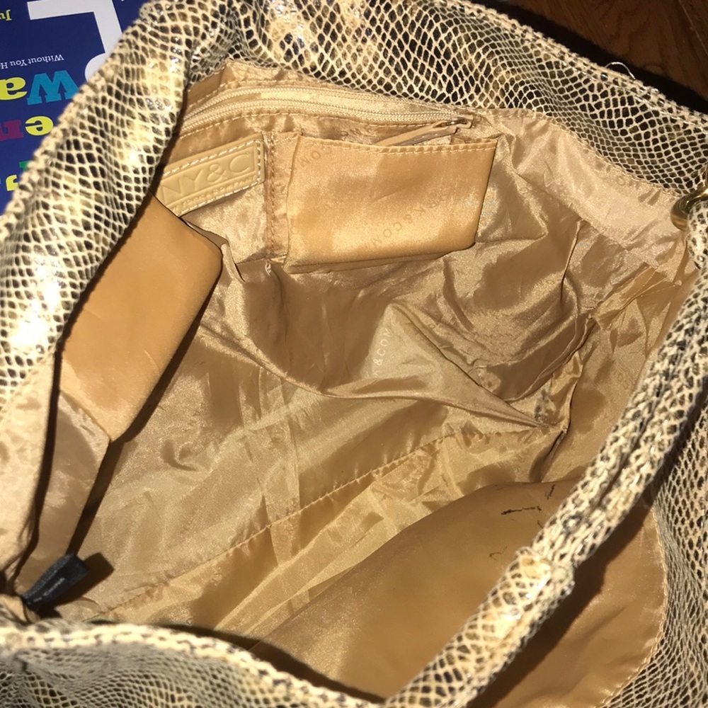 Handbag - Picture 4 of 4